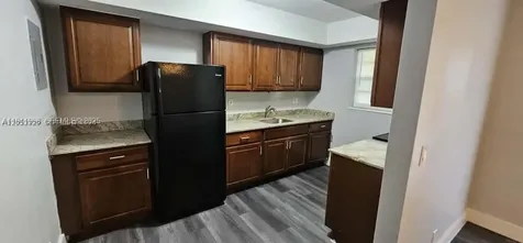 161 NW 40th Street Oakland Park FL 33309