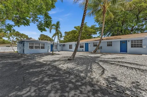 161 NW 40th Street Oakland Park FL 33309