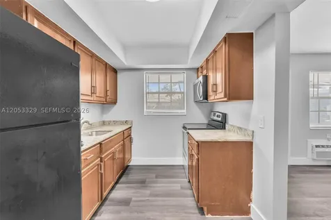 161 NW 40th Street Oakland Park FL 33309
