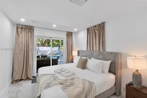 3261 Seaward Drive Lauderdale By The Sea FL 33062