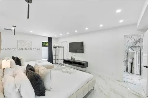 3261 Seaward Drive Lauderdale By The Sea FL 33062