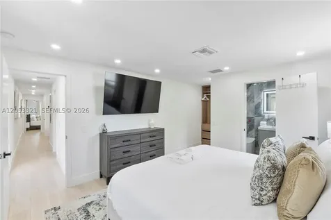 3261 Seaward Drive Lauderdale By The Sea FL 33062