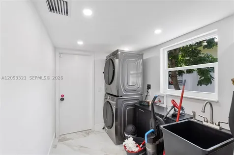 3261 Seaward Drive Lauderdale By The Sea FL 33062