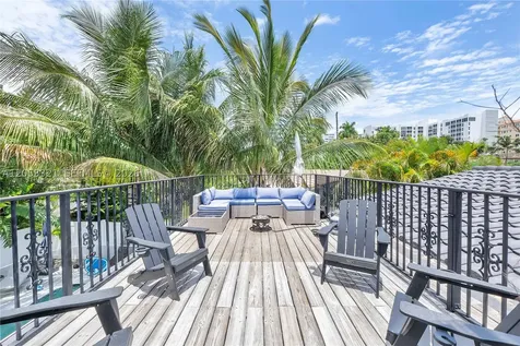 3261 Seaward Drive Lauderdale By The Sea FL 33062