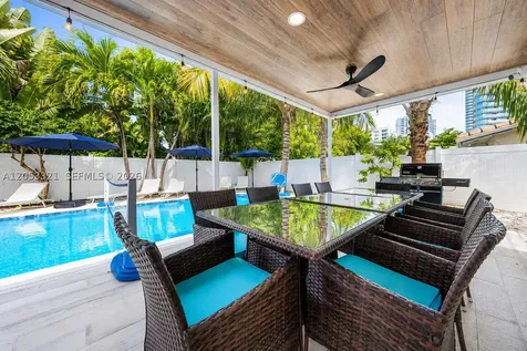 3261 Seaward Drive Lauderdale By The Sea FL 33062
