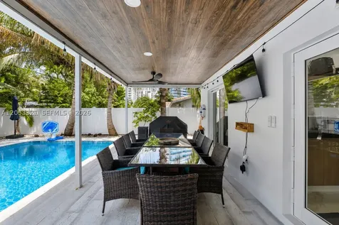 3261 Seaward Drive Lauderdale By The Sea FL 33062