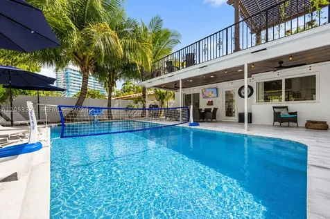 3261 Seaward Drive Lauderdale By The Sea FL 33062