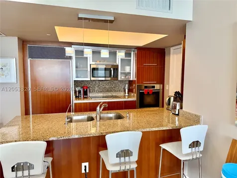 17201 Collins Avenue Sunny Isles Beach FL 33160