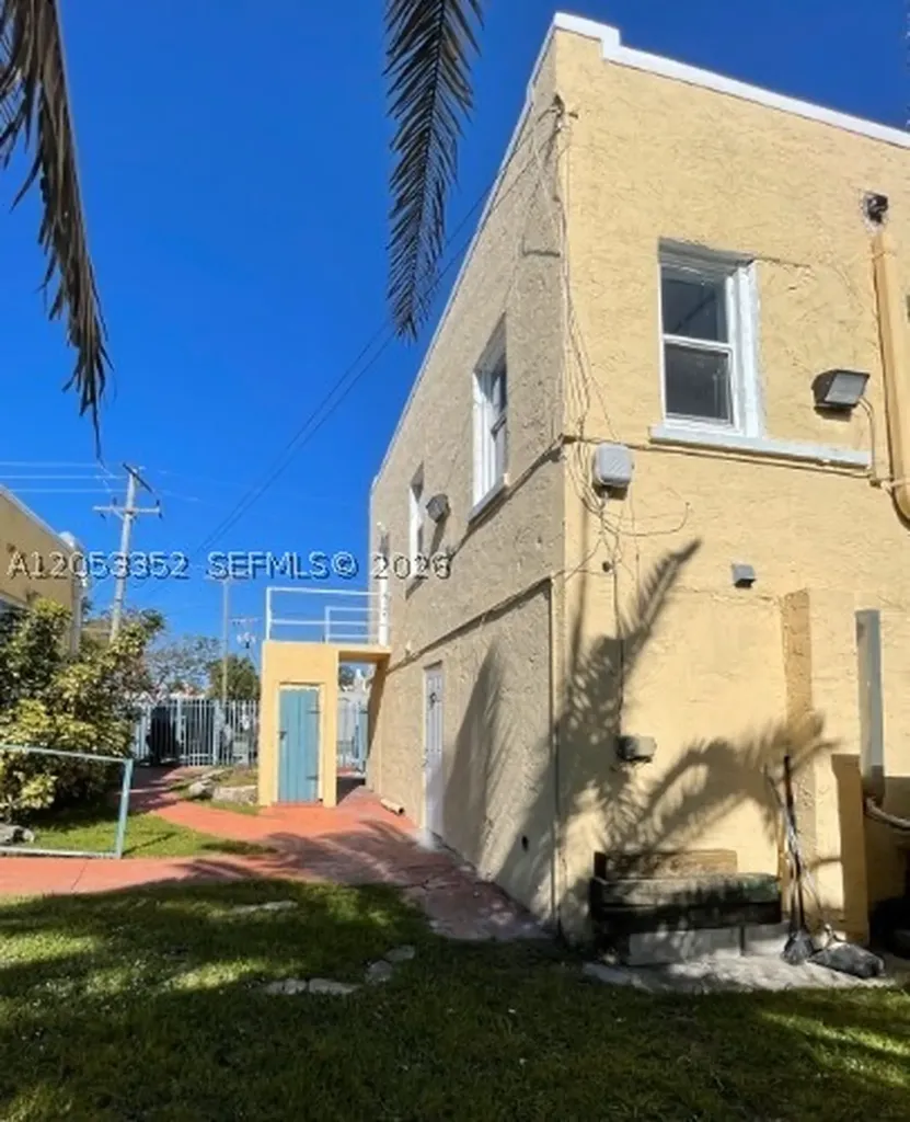 101 SE 2nd Street Dania Beach FL 33004