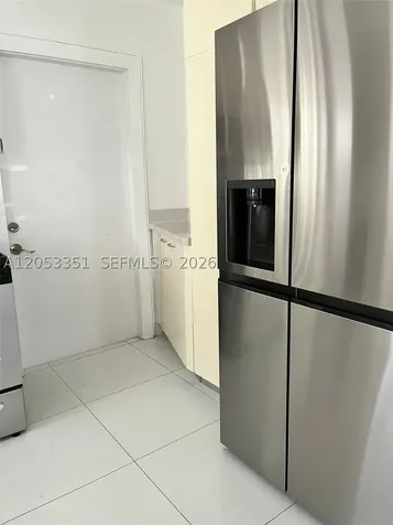 833 W 39th Street Miami Beach FL 33140