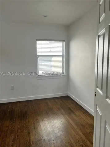 833 W 39th Street Miami Beach FL 33140