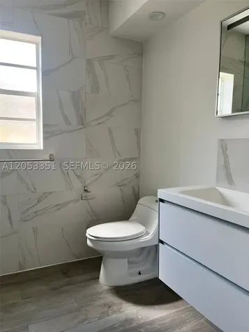 833 W 39th Street Miami Beach FL 33140
