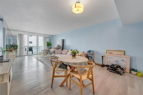 5001 Collins Avenue Miami Beach FL 33140