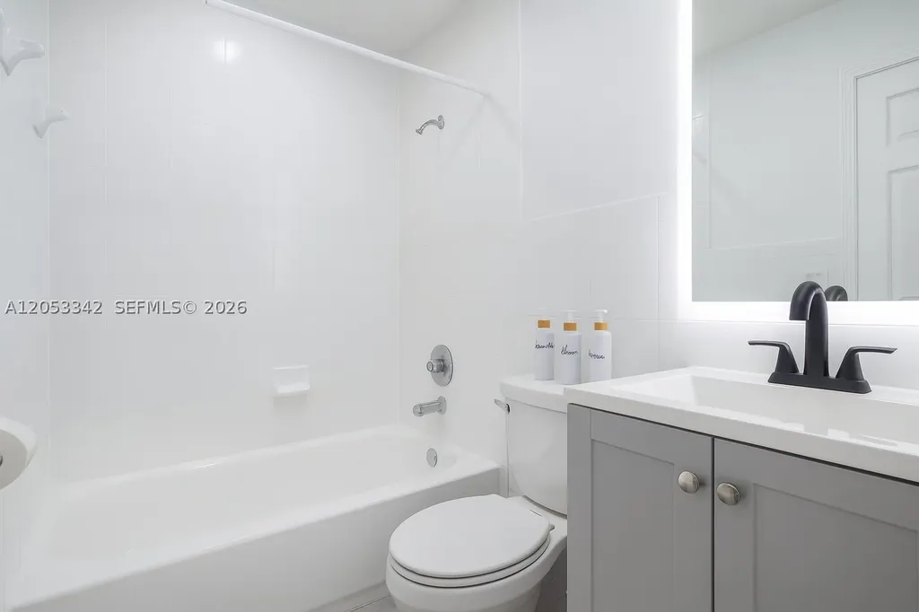 605 SW 14th Terrace Fort Lauderdale FL 33312
