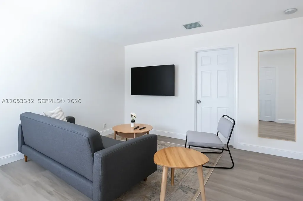 605 SW 14th Terrace Fort Lauderdale FL 33312