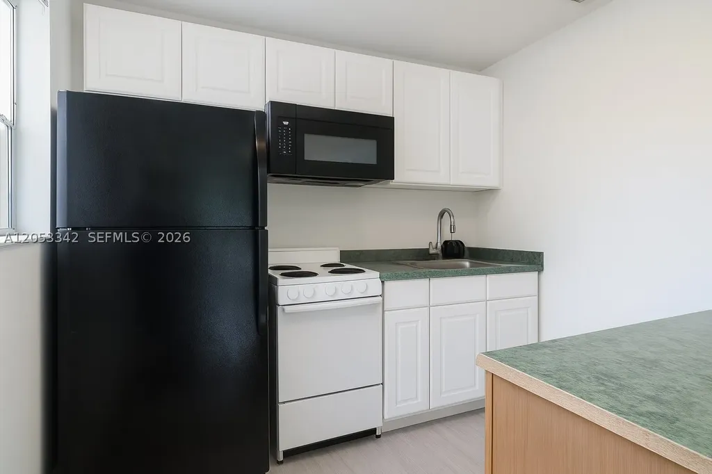 605 SW 14th Terrace Fort Lauderdale FL 33312