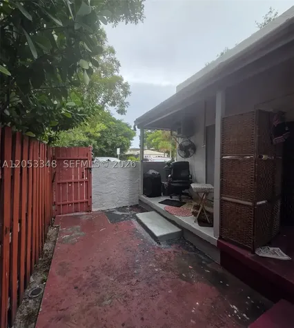 1008 N 18th Court Hollywood FL 33020