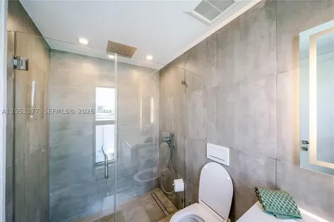 1930 Bay Drive Miami Beach FL 33141