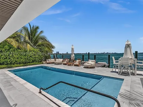 1930 Bay Drive Miami Beach FL 33141