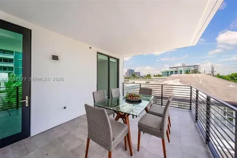 1930 Bay Drive Miami Beach FL 33141