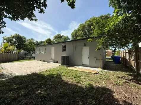 1121 NW 56th Street Miami FL 33127