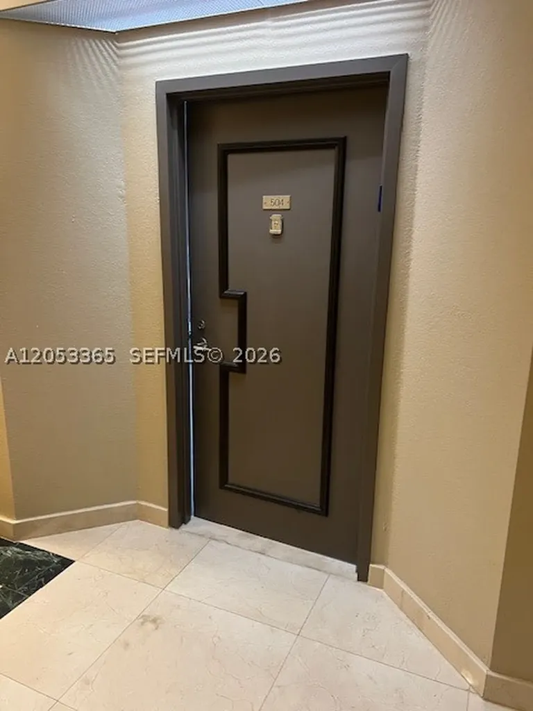 3600 Yacht Club Drive Aventura FL 33180