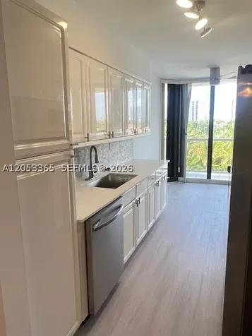 3600 Yacht Club Drive Aventura FL 33180