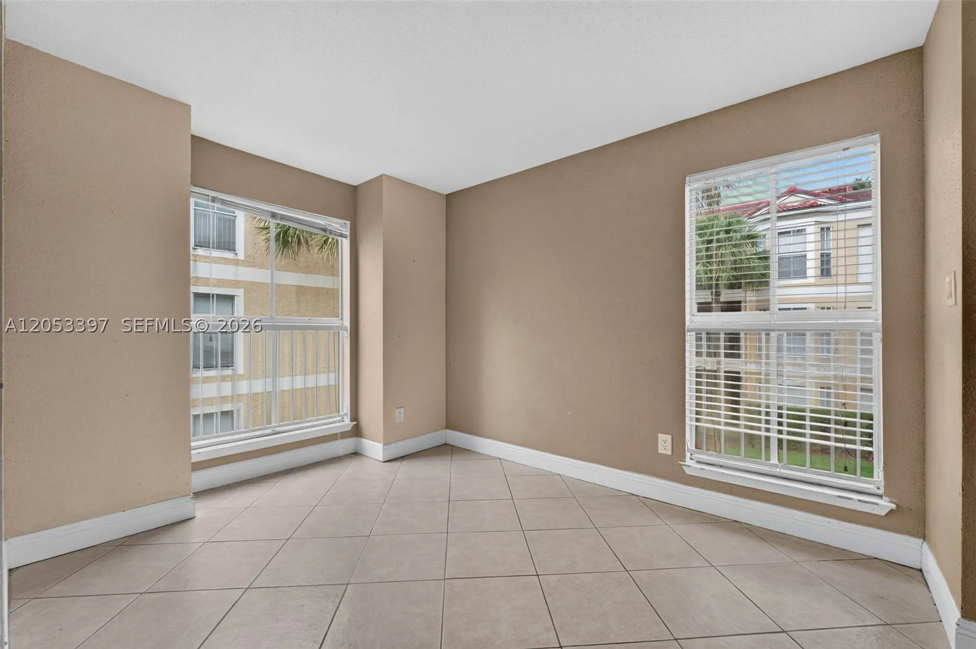 995 Riverside Drive Coral Springs FL 33071