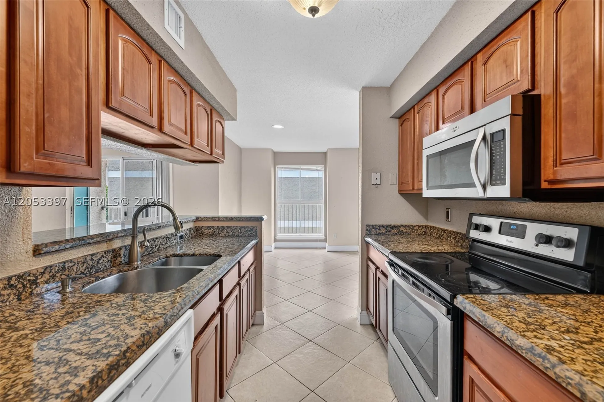 995 Riverside Drive Coral Springs FL 33071