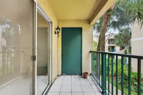995 Riverside Drive Coral Springs FL 33071