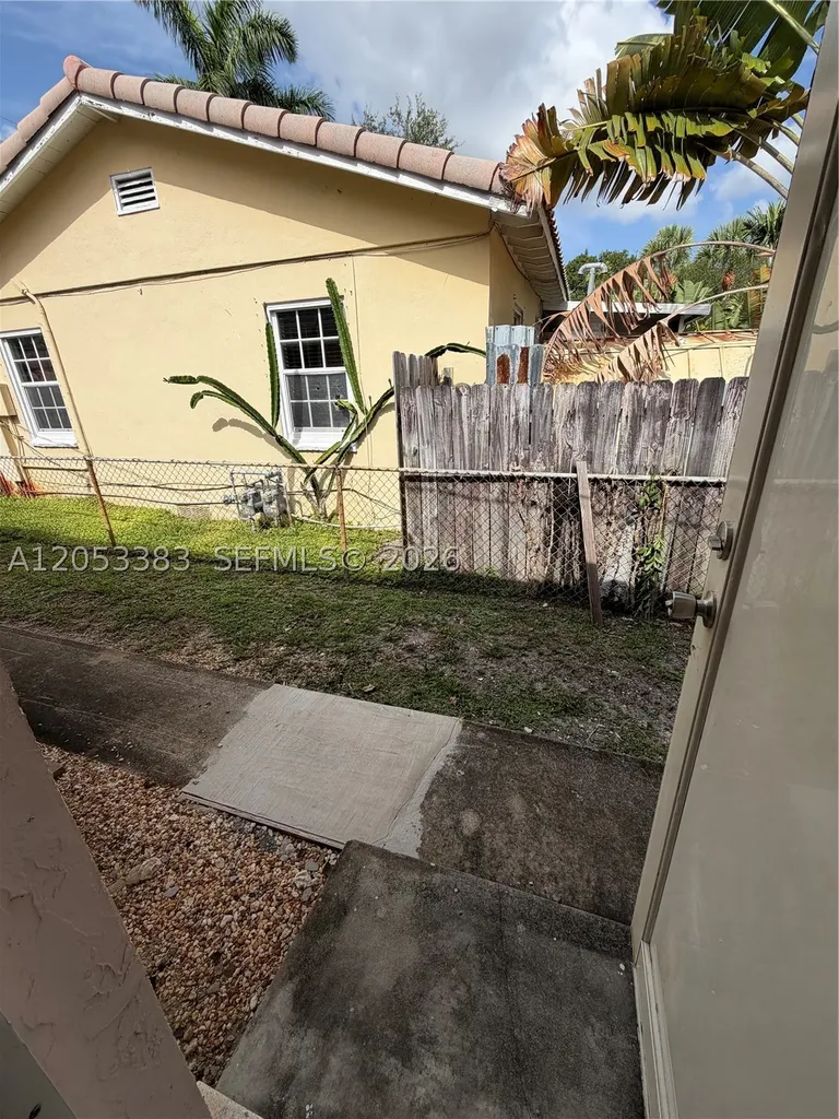 905 SE 13th Street Fort Lauderdale FL 33316