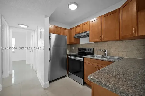 572 SW Kathy Court Margate FL 33068