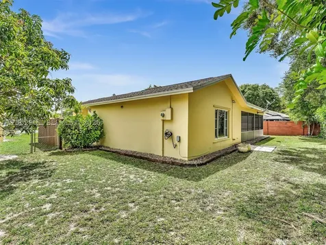 8754 SW 50th Place Cooper City FL 33328