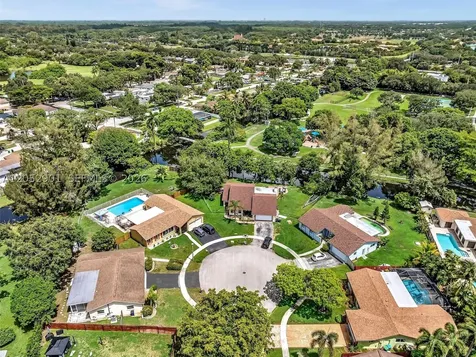 8754 SW 50th Place Cooper City FL 33328