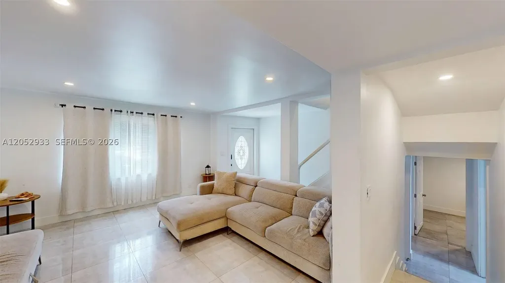 1904 SW 28th Street Fort Lauderdale FL 33315