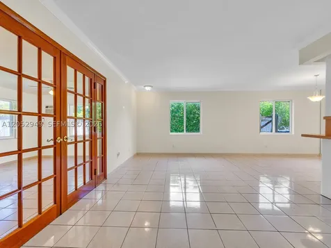 1430 SW 102nd Court Miami FL 33174