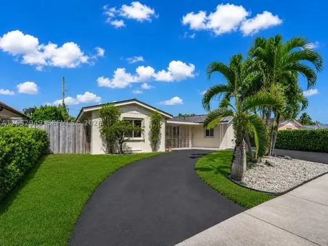 1430 SW 102nd Court Miami FL 33174