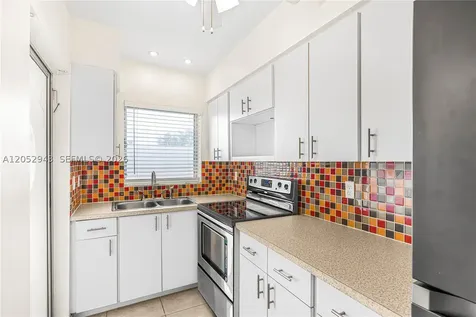 201 NE 14th Avenue Hallandale Beach FL 33009