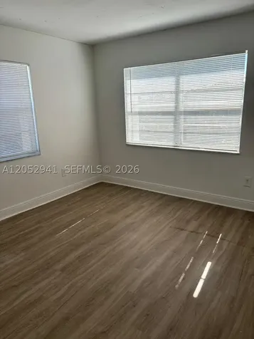 488 NW 165th St Road Miami FL 33169