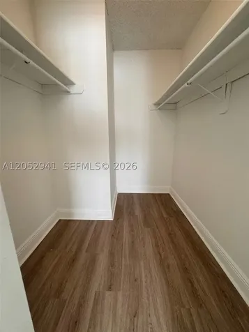 488 NW 165th St Road Miami FL 33169