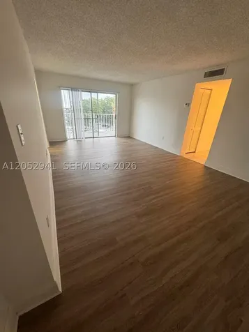 488 NW 165th St Road Miami FL 33169