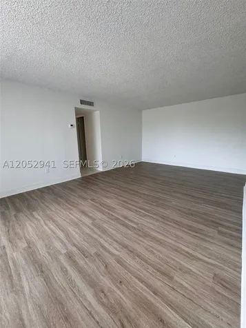 488 NW 165th St Road Miami FL 33169