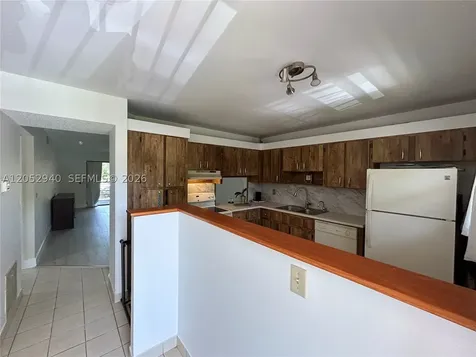 200 Gate Road Hollywood FL 33024