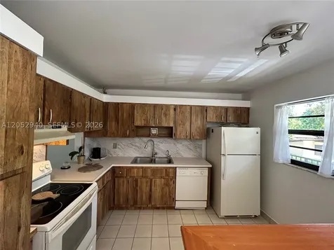 200 Gate Road Hollywood FL 33024