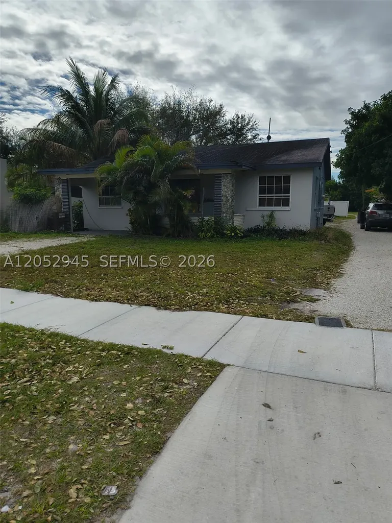 5718 Mckinley Street Hollywood FL 33021