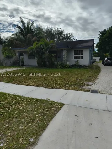 5718 Mckinley Street Hollywood FL 33021