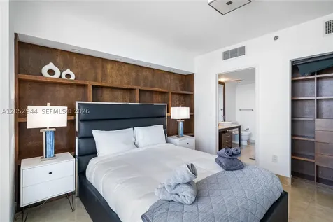 495 Brickell Miami FL 33131