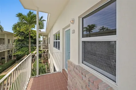 1100 Venetian Way Miami FL 33139