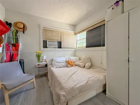 3121 SW 25th Terrace Miami FL 33133
