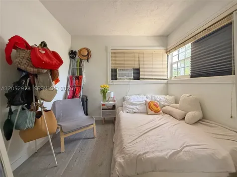 3121 SW 25th Terrace Miami FL 33133